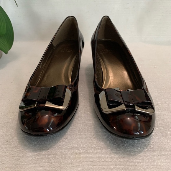 Stuart Weitzman Patent Leather Pumps Wedge
Leopard Bow Woman’s 9.5M - Picture 4 of 11